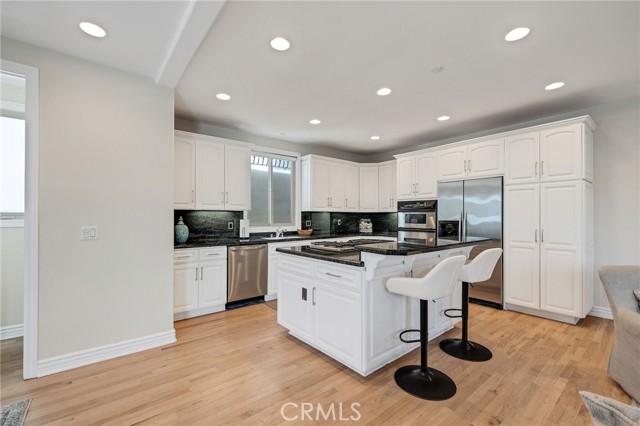 604 Manhattan Beach Boulevard, Manhattan Beach CA: https://media.crmls.org/medias/21ef648a-6b1f-4e71-af48-5f96fb9aff92.jpg