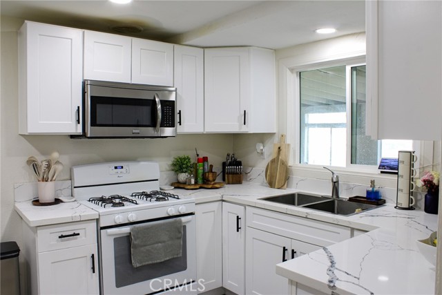 Detail Gallery Image 9 of 30 For 26917 Yale St, Hemet,  CA 92544 - 3 Beds | 1 Baths