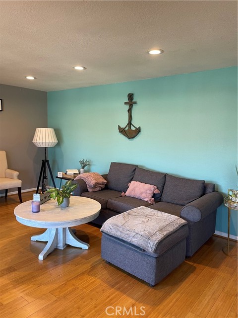 Detail Gallery Image 3 of 10 For 214 via Robina #14,  San Clemente,  CA 92672 - 2 Beds | 2 Baths