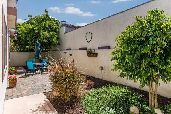 2120 Clark Lane, Redondo Beach, California 90278, 4 Bedrooms Bedrooms, ,2 BathroomsBathrooms,Residential,Sold,Clark,SB16085184