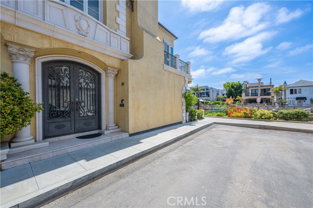 59 Rivo Alto Canal, Long Beach CA: https://media.crmls.org/medias/21f13445-4354-4248-ac64-86787b3018c0.jpg