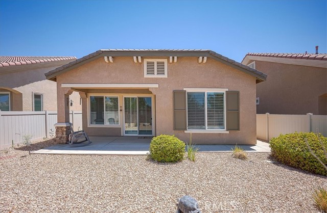 19472 Crystal Springs Lane, Apple Valley CA: https://media.crmls.org/medias/21f13b6c-3d52-476c-b98e-87877bed7c29.jpg
