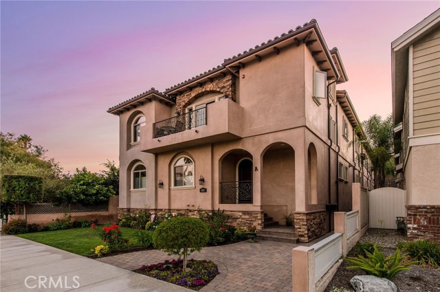 1407 S Catalina Avenue, Redondo Beach CA: https://media.crmls.org/medias/21f13f5c-bd56-47ae-9c36-c2dc0e3cd451.jpg