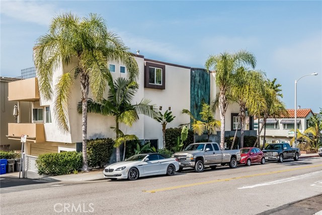 232 20th Street, Manhattan Beach, California 90266, 5 Bedrooms Bedrooms, ,5 BathroomsBathrooms,Residential,Sold,20th,SB17236772