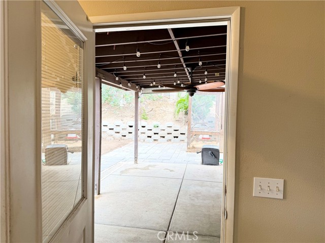 Detail Gallery Image 29 of 37 For 27939 Oakgale, Canyon Country,  CA 91351 - 3 Beds | 2 Baths