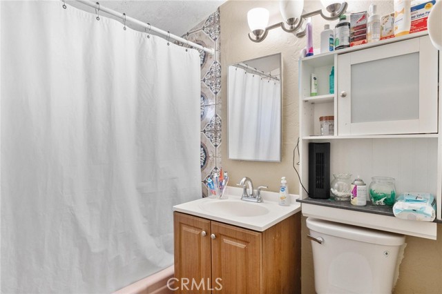 207 E 5th Street, Beaumont CA: https://media.crmls.org/medias/21f1ecf2-22aa-40c8-9de1-e8ddbd5222c3.jpg