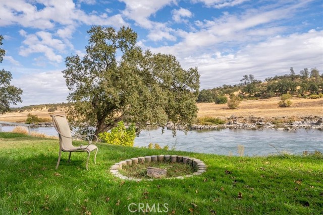 15540 China Rapids Drive, Red Bluff CA: https://media.crmls.org/medias/21f2bdb0-6a26-47bc-9f35-99e3c2fe236b.jpg