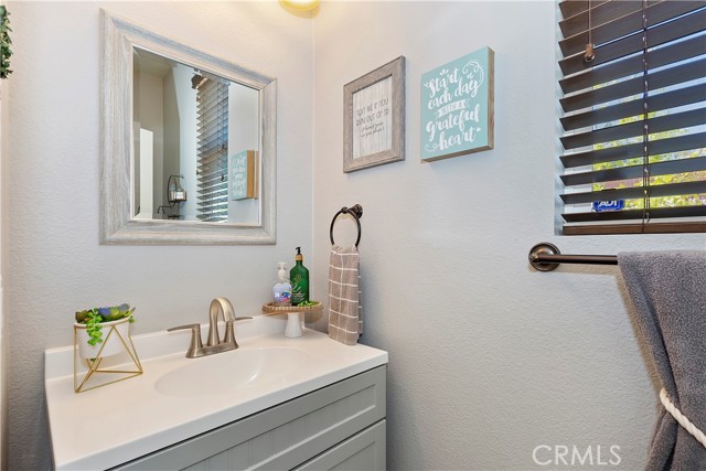 Detail Gallery Image 13 of 27 For 223 Crimson Cir, Big Bear City,  CA 92314 - 3 Beds | 2/1 Baths