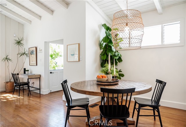 517 5th Street, Manhattan Beach, California 90266, 3 Bedrooms Bedrooms, ,2 BathroomsBathrooms,Residential,Sold,5th,SB22046594