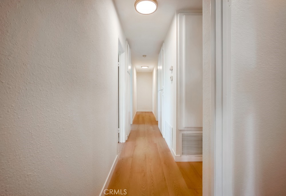 https://media.crmls.org/medias/21f3b64b-158c-4f81-84c2-6f0f0d2d918f.jpg?preset=X-Large