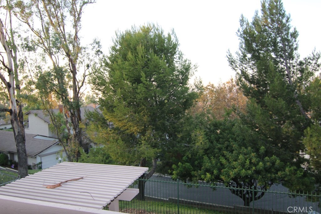 https://media.crmls.org/medias/21f4472b-3fc2-45f1-9601-aae1d1c946ff.jpg?preset=X-Large