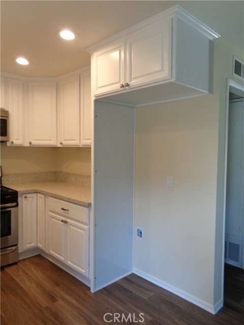 8362 Atlanta Avenue, Huntington Beach CA: https://media.crmls.org/medias/21f5f4bd-c2e9-4c84-be3f-e2dbd3f199eb.jpg