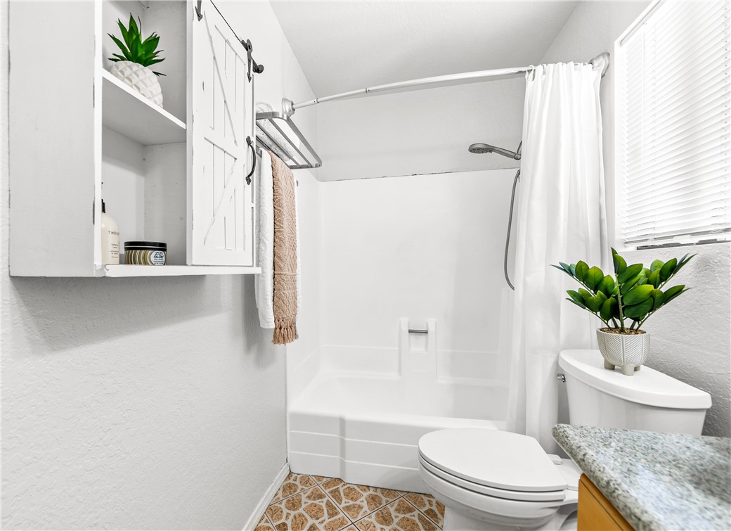 Detail Gallery Image 34 of 46 For 543 W Wilson St #6,  Costa Mesa,  CA 92627 - 2 Beds | 2/1 Baths