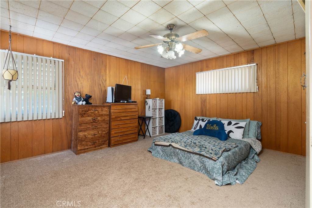 https://media.crmls.org/medias/21f6b474-296b-404c-a166-43876f7a4ad4.jpg?preset=X-Large