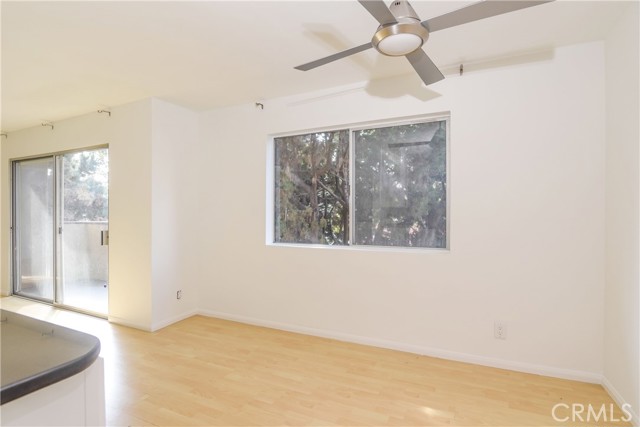 Detail Gallery Image 9 of 30 For 811 6th St #105,  Santa Monica,  CA 90403 - 3 Beds | 2 Baths