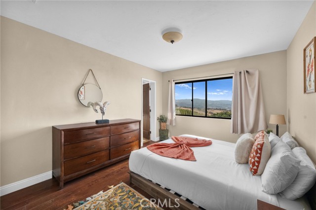 38225 Camino Sierra Road, Temecula CA: https://media.crmls.org/medias/21f6eae2-edea-420f-9007-b9434d41dcfe.jpg
