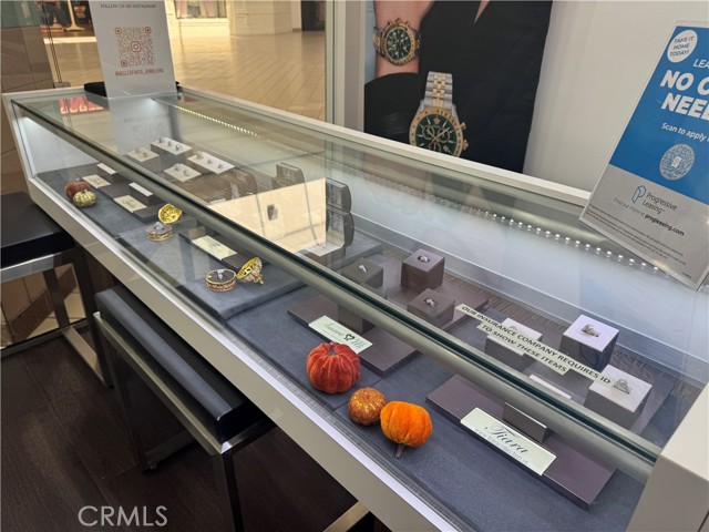 217 Stonewood Street, Downey CA: https://media.crmls.org/medias/21f72713-9a35-47aa-9453-74d4f452f338.jpg