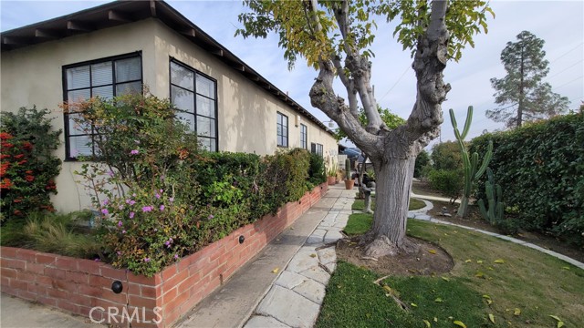 Detail Gallery Image 2 of 58 For 2701 Berkeley, Bakersfield,  CA 93305 - 3 Beds | 2 Baths