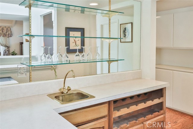 Detail Gallery Image 13 of 55 For 17032 Dearborn St, Northridge,  CA 91325 - 4 Beds | 2/1 Baths