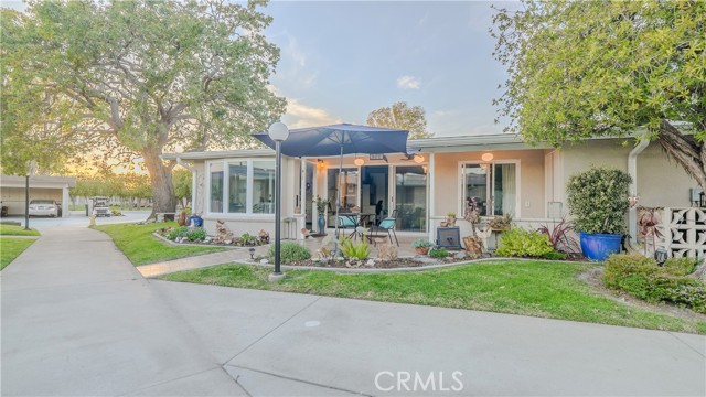 Detail Gallery Image 2 of 20 For 1621 Interlachen 265f,  Seal Beach,  CA 90740 - 2 Beds | 2 Baths