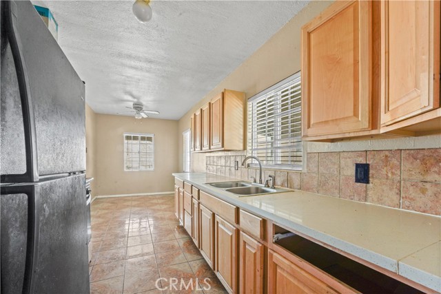 Detail Gallery Image 11 of 28 For 1120 W Buena Vista, Barstow,  CA 92311 - 3 Beds | 1 Baths