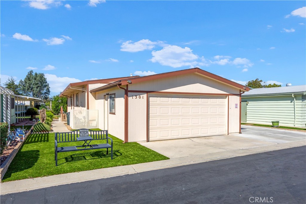 1301 Yellowood Drive