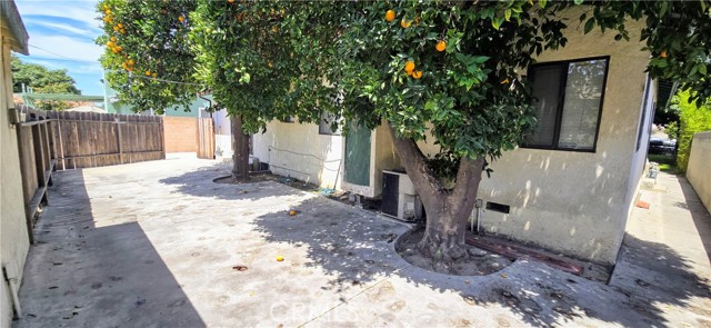 8730 N 6th, Downey CA: https://media.crmls.org/medias/21fbad9a-2d94-46f7-bc05-1651a1b05b3d.jpg