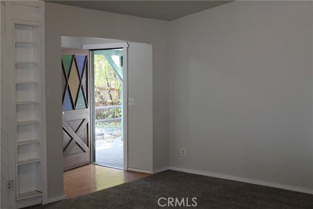 Detail Gallery Image 5 of 11 For 413 W North Shore, Big Bear City,  CA 92314 - 2 Beds | 1 Baths