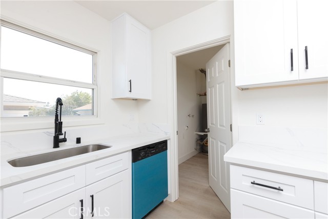 536 E Lemon Avenue, Glendora CA: https://media.crmls.org/medias/21fbfdce-21d1-4531-ad43-3db8a6269041.jpg
