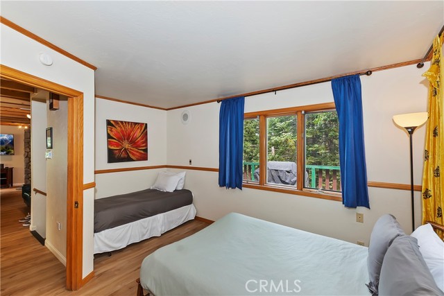 Detail Gallery Image 29 of 50 For 1377 La Crescenta Dr, Big Bear City,  CA 92314 - 3 Beds | 3/1 Baths