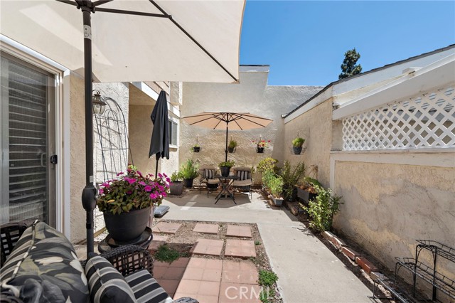 Detail Gallery Image 3 of 30 For 3340 E Collins Ave #30,  Orange,  CA 92867 - 3 Beds | 2/1 Baths