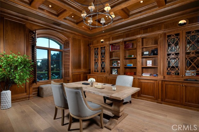 Detail Gallery Image 8 of 75 For 935 W Foothill Bld, Arcadia,  CA 91006 - 6 Beds | 8 Baths