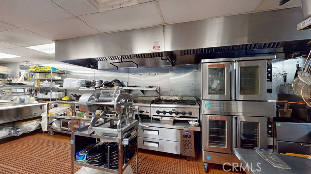 3630 E Slauson Avenue, Maywood CA: https://media.crmls.org/medias/21fd568e-bbdf-4571-aa56-0dc37ba1a6cc.jpg