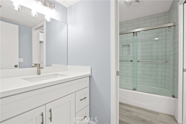 Detail Gallery Image 17 of 21 For 220 Nice Ln #102,  Newport Beach,  CA 92663 - 2 Beds | 1 Baths