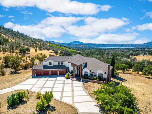 Detail Gallery Image 2 of 53 For 2511 State Highway 53, Clearlake,  CA 95422 - 4 Beds | 6 Baths