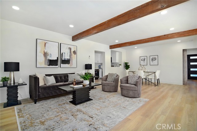 Detail Gallery Image 51 of 65 For 22284 Avenue San Luis, Woodland Hills,  CA 91364 - 6 Beds | 5/1 Baths