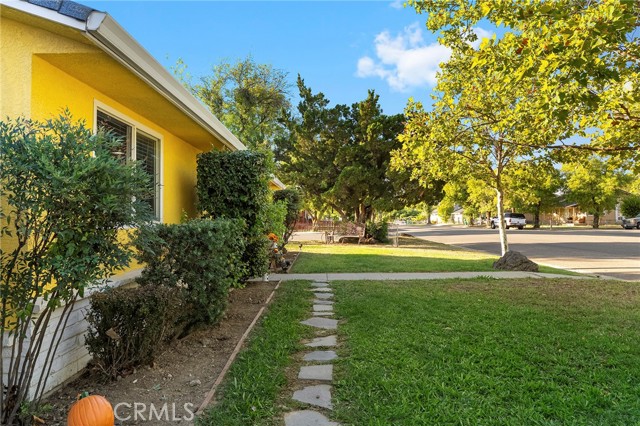 1171 Peach Street, Corning CA: https://media.crmls.org/medias/21fe3643-22a5-4d15-b8a3-98b694a04f3c.jpg