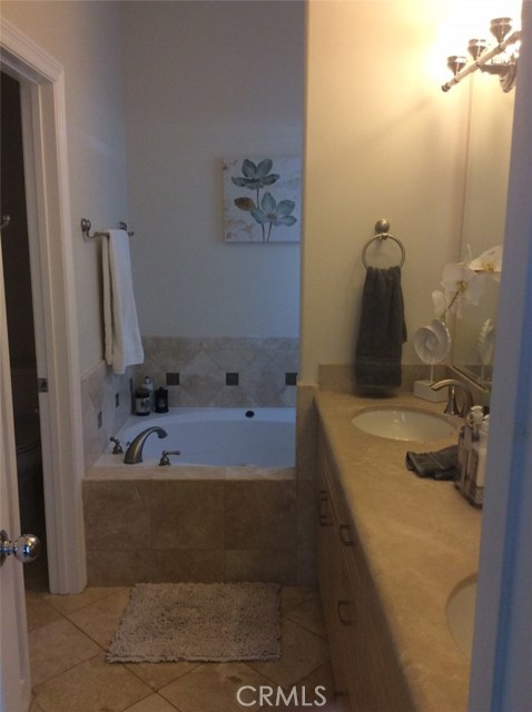207 Aviation Place, Manhattan Beach, California 90266, 3 Bedrooms Bedrooms, ,2 BathroomsBathrooms,Residential,Sold,Aviation,SB17040709