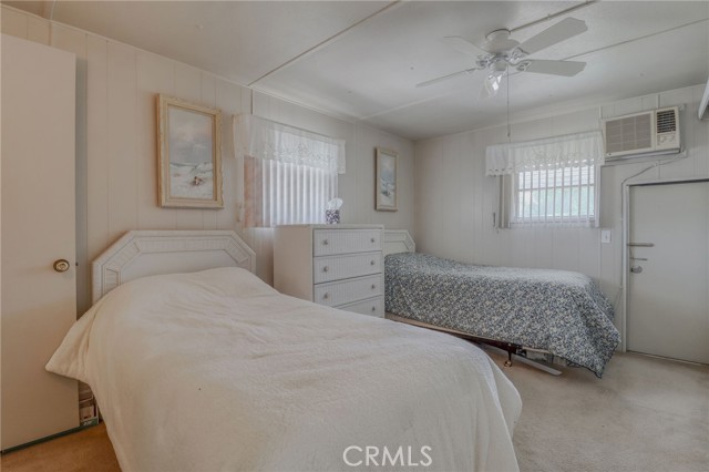 12995 6th, Yucaipa CA: https://media.crmls.org/medias/22005039-3209-4677-9d26-fa7494f93353.jpg
