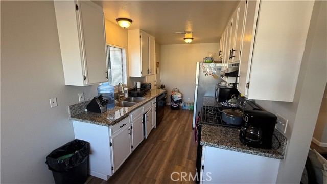 Detail Gallery Image 9 of 26 For 1835 Pueblo, Hemet,  CA 92545 - 2 Beds | 2 Baths