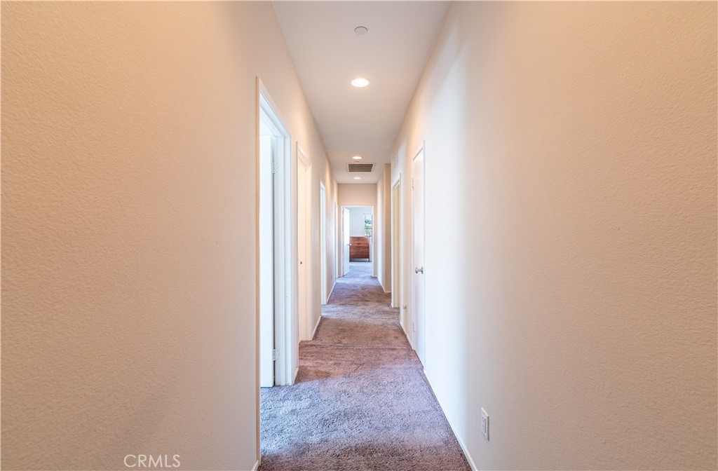 https://media.crmls.org/medias/22019b68-beaf-4fa8-b4b6-c74f5000492e.jpg?preset=X-Large