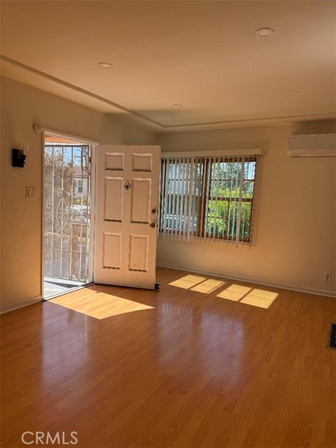 613 Arden Avenue, Glendale CA: https://media.crmls.org/medias/2201ebf3-6fdb-49af-a186-0fb5320d1cc3.jpg