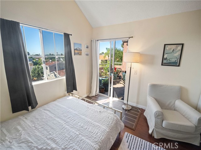 Detail Gallery Image 6 of 39 For 2507 E 15th #304,  Long Beach,  CA 90804 - 2 Beds | 2 Baths