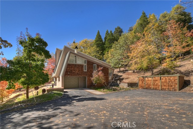 Detail Gallery Image 2 of 75 For 22 Holly Dr, Running Springs,  CA 92382 - 3 Beds | 2/1 Baths