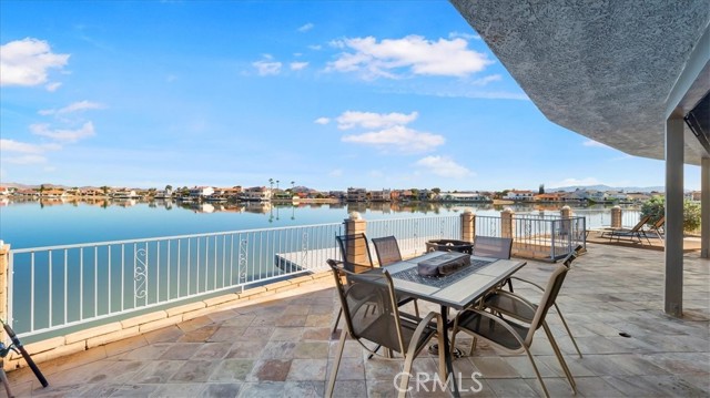 18099 Mariner Drive, Victorville CA: https://media.crmls.org/medias/2204a312-2e30-49cd-8a2e-7e5afe39b362.jpg