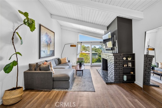 956 Tia Juana, Laguna Beach CA: https://media.crmls.org/medias/2204b13b-6ea1-4531-908e-47b86e6e5588.jpg