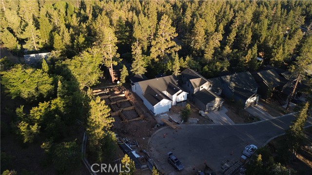 Detail Gallery Image 5 of 21 For 870 Pine Meadow Ct, Big Bear Lake,  CA 92315 - 3 Beds | 3/1 Baths