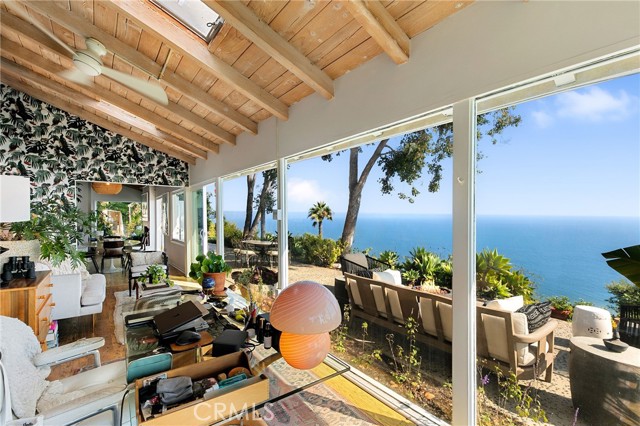 Detail Gallery Image 11 of 45 For 3662 Sweetwater Canyon Dr, Malibu,  CA 90265 - 3 Beds | 2 Baths