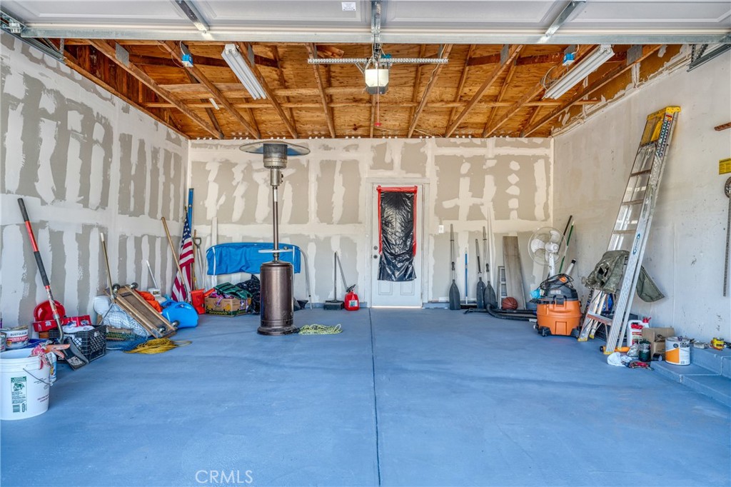 https://media.crmls.org/medias/22062041-f4c8-4912-aad7-b422dcb56d58.jpg?preset=X-Large