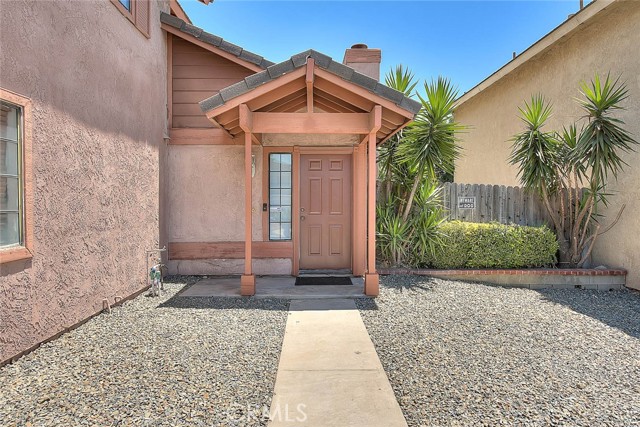 7711 Cartilla Avenue, Fontana CA: https://media.crmls.org/medias/220652db-9152-48f1-a704-eafad2740777.jpg